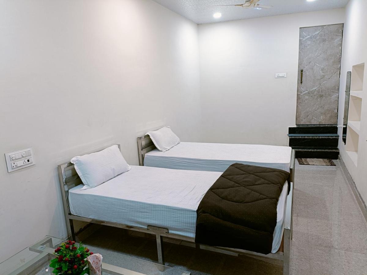 Hotel Royal Inn Satna Экстерьер фото